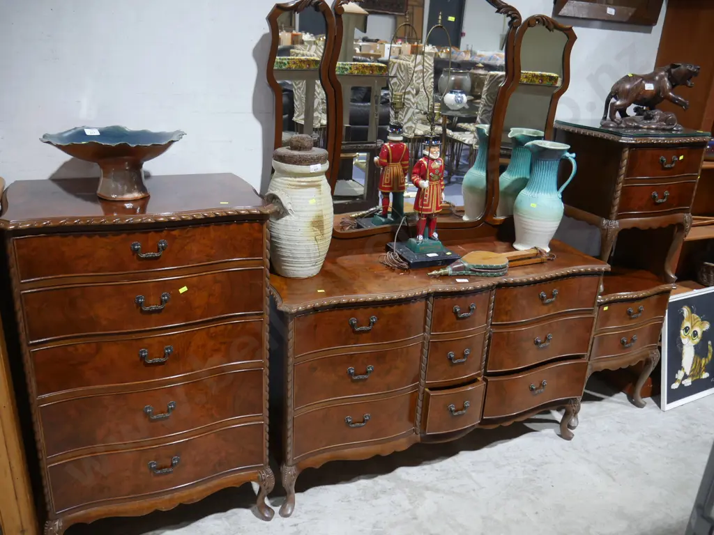 Four-piece bedroom suite Image 1++