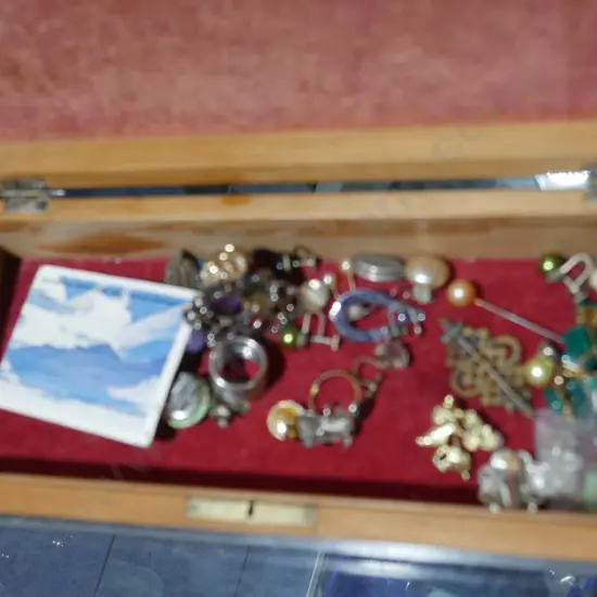 Costume jewellery and box