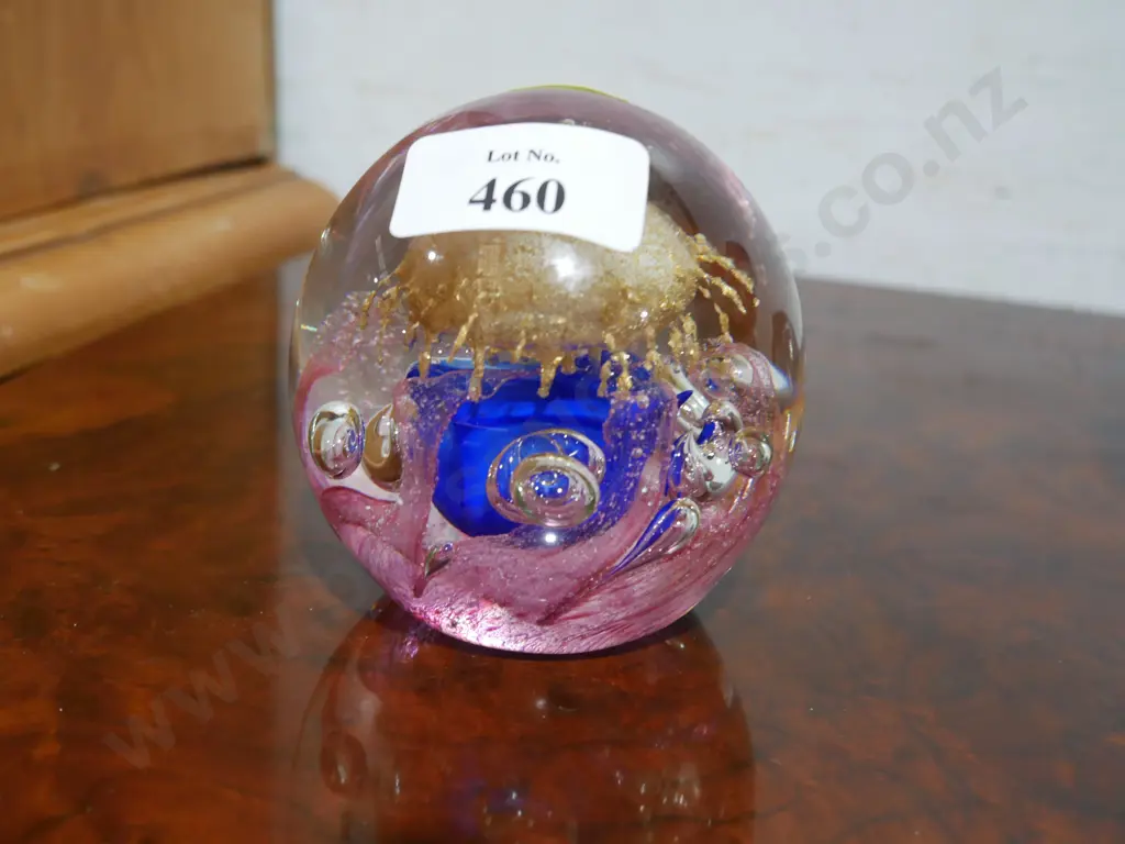 Glass paperweight Image 1++