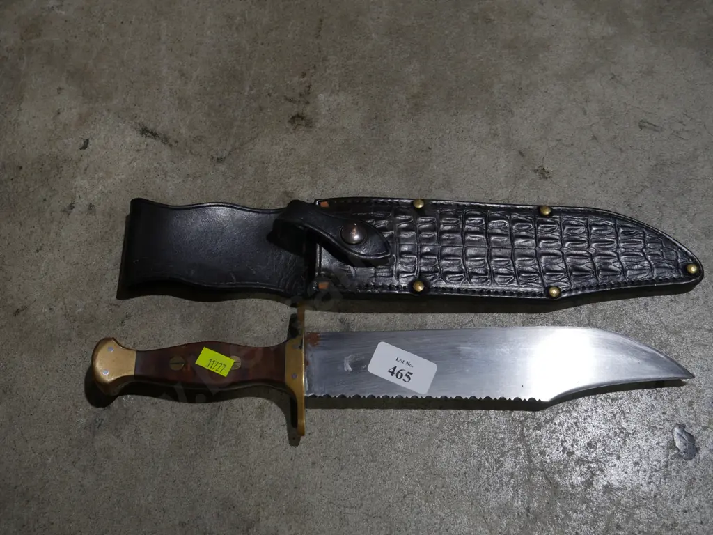 Knife and sheath Image 1++