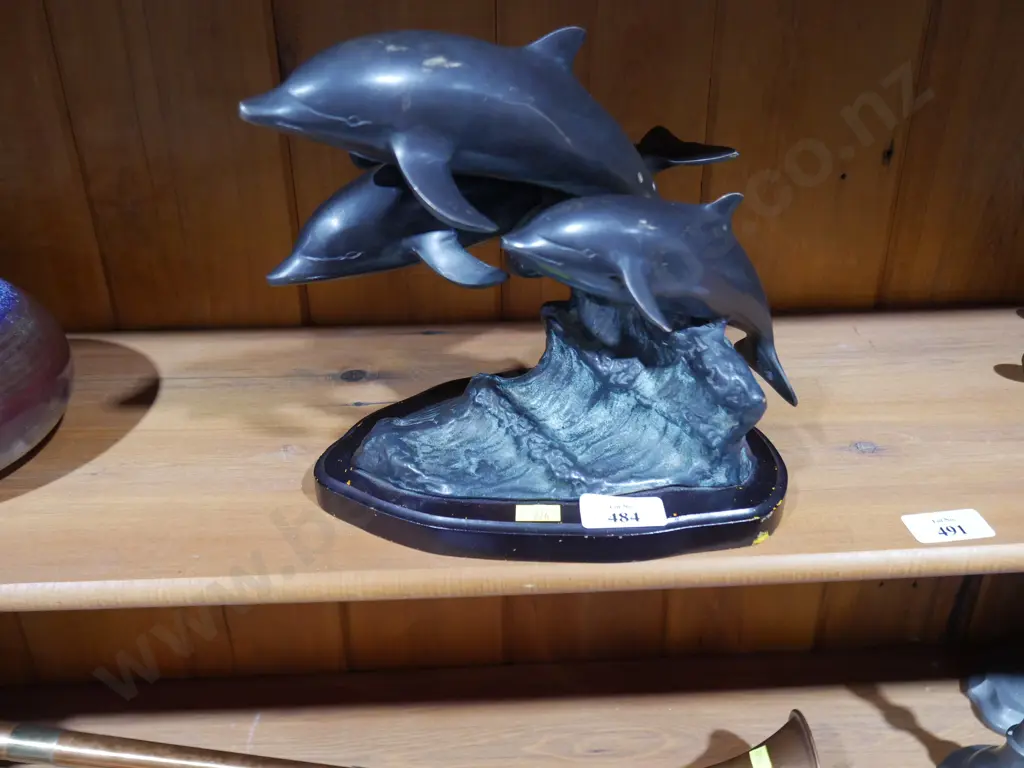 Dolphins figurine Image 1++
