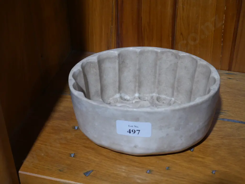 Milton pottery? jelly mold Image 1++