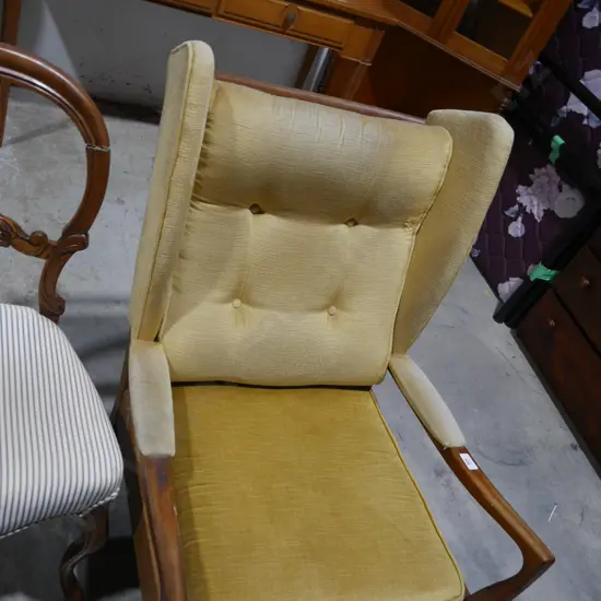 Syntique chair