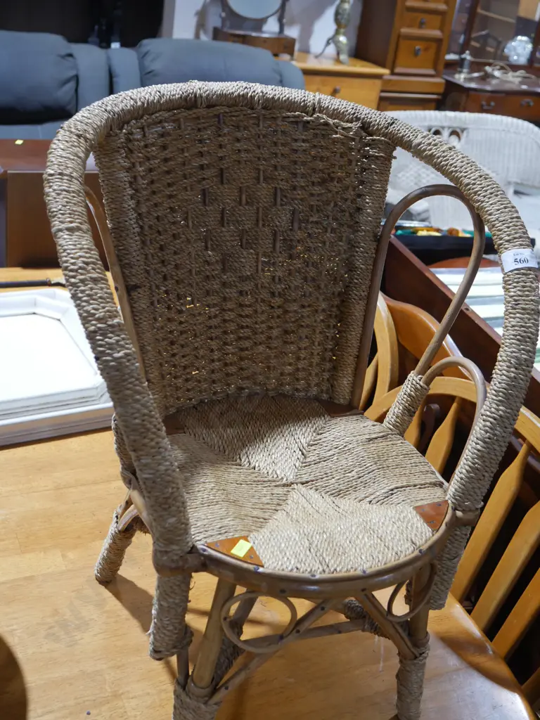 Seagrass child's chair Image 1++