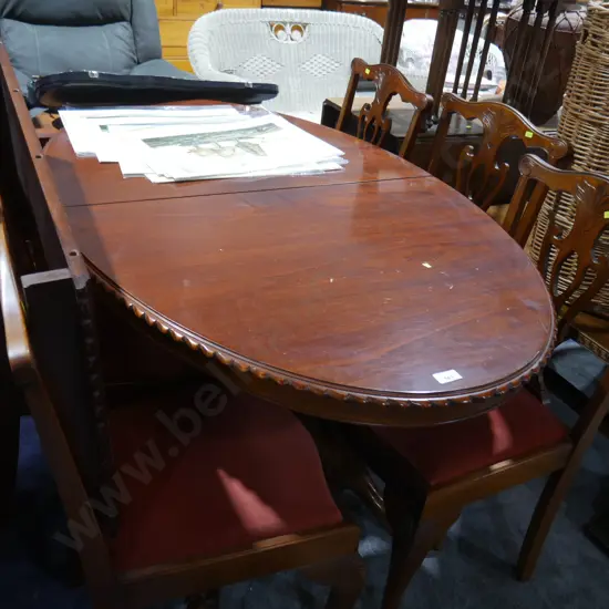 Dining table on 6 chairs