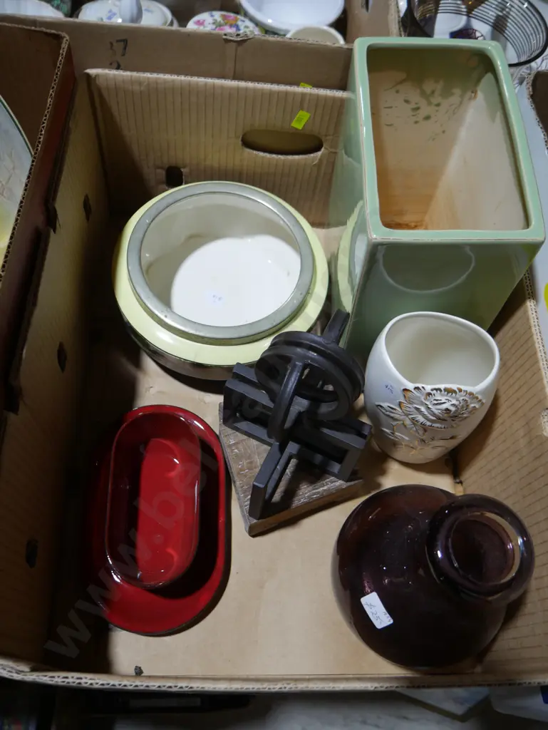 Vases, book ends Image 1++