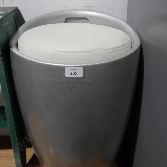 Stool