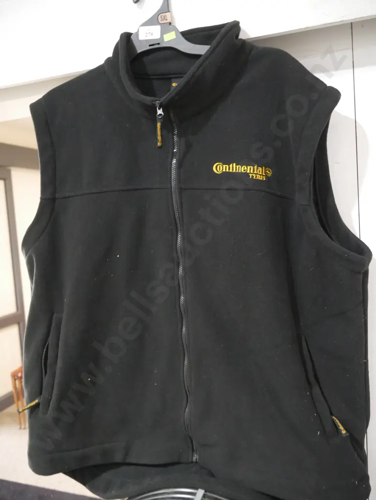 Vest size 4xl Image 1++