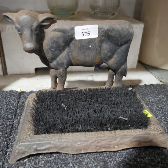 Cow boot scraper