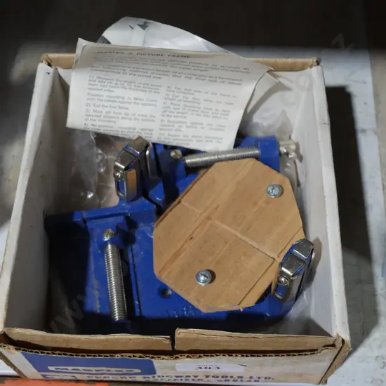 Maples mitre cutter
