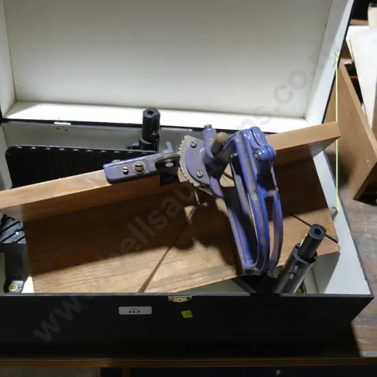 2 mitre saw stands