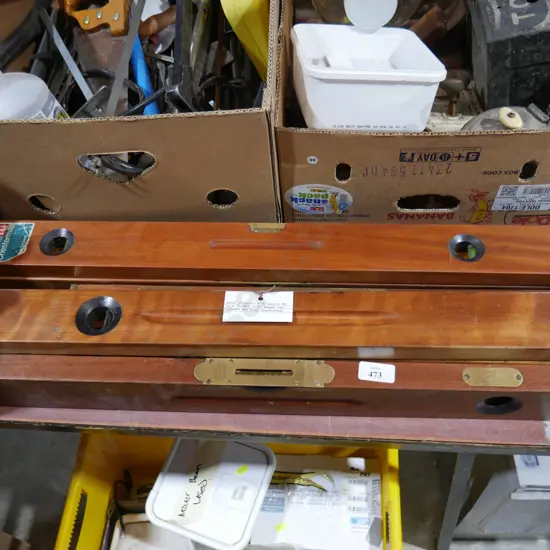 Assorted vintage levels