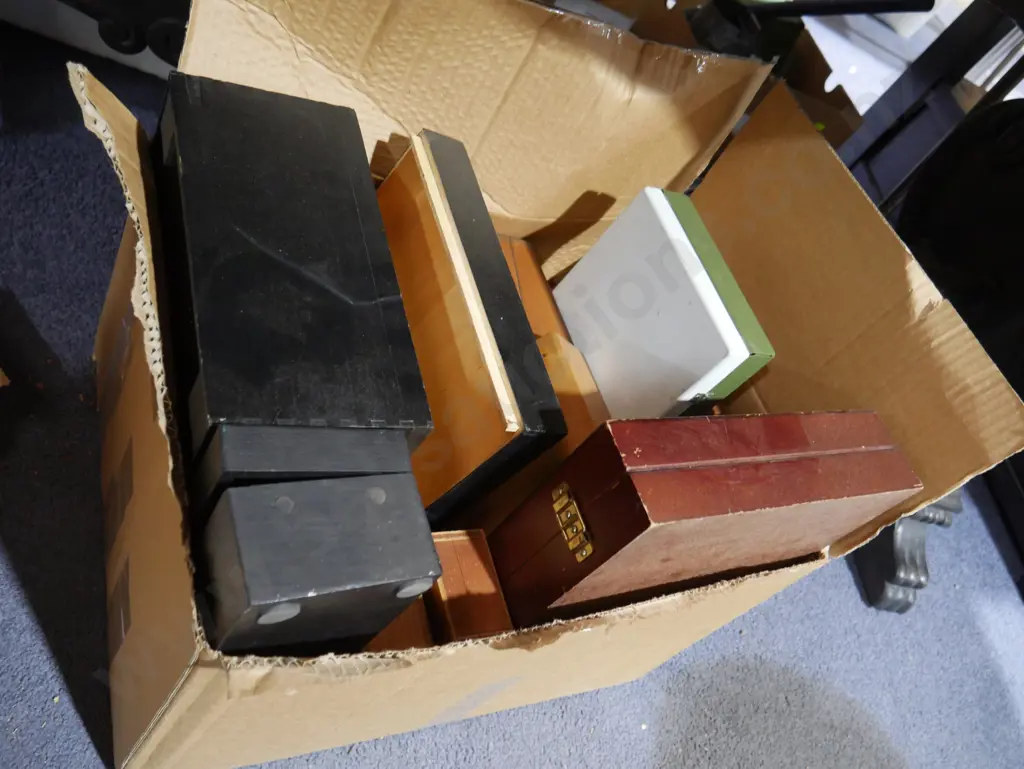 wooden boxes Image 1++