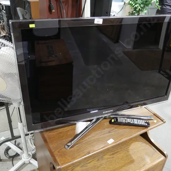 Samsung TV 40 inch