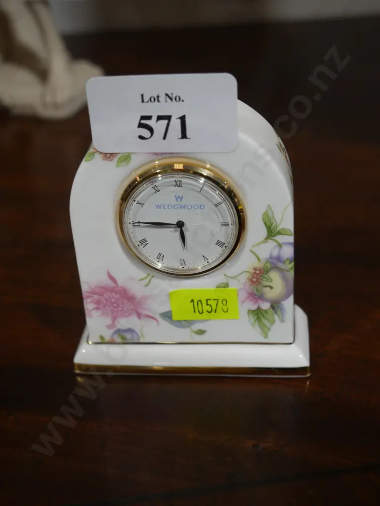 Wedgewood bedside clock Image 1++
