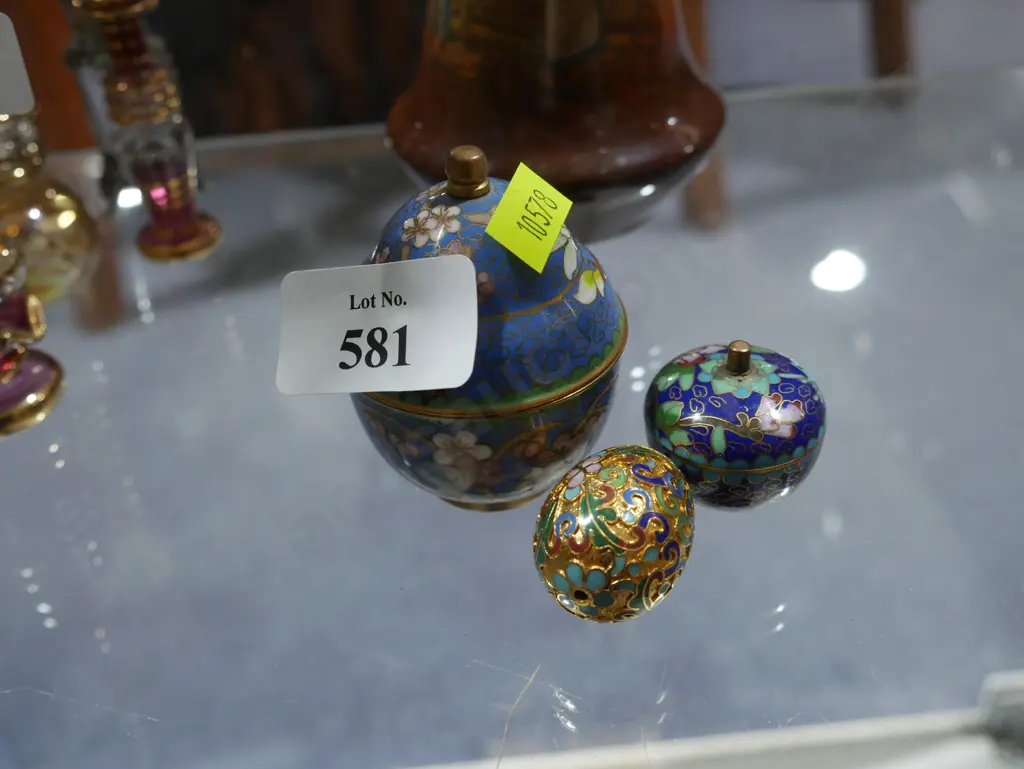 Cloisonne lidded pots and egg Image 1++