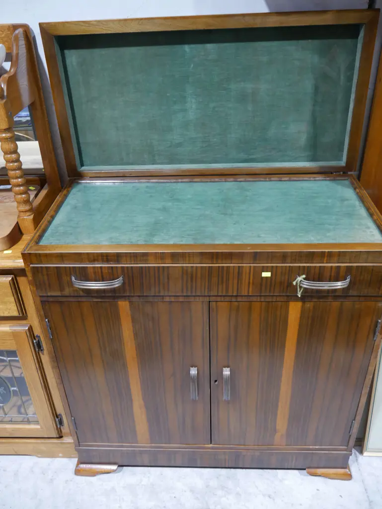 Sideboard Image 1++