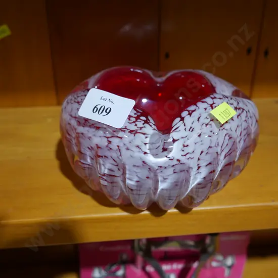 Art glass bowl