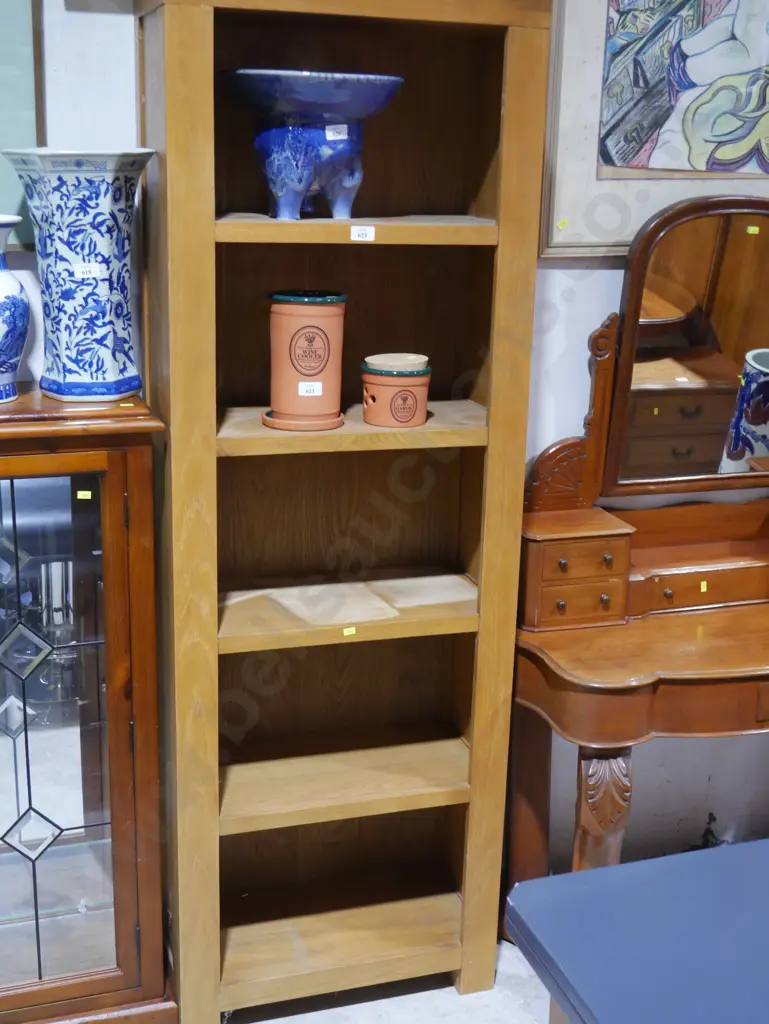 Bookcase Image 1++
