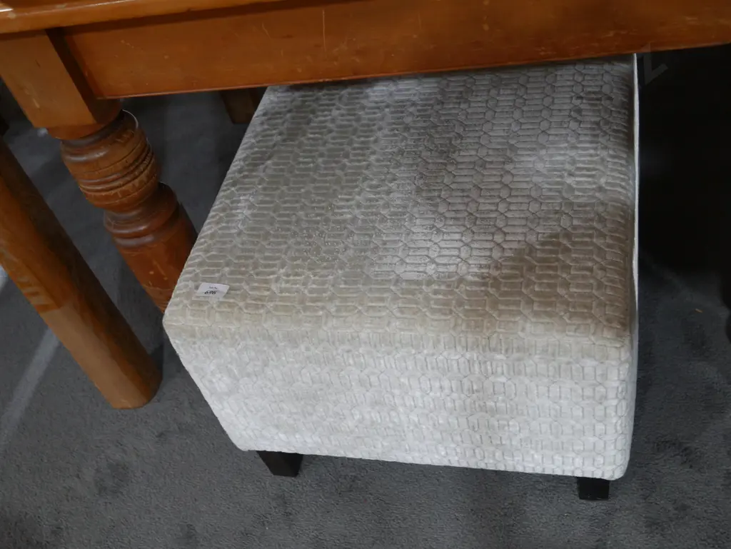 Footstool Image 1++