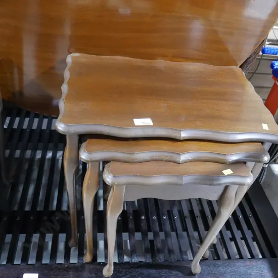Nest of 3 tables