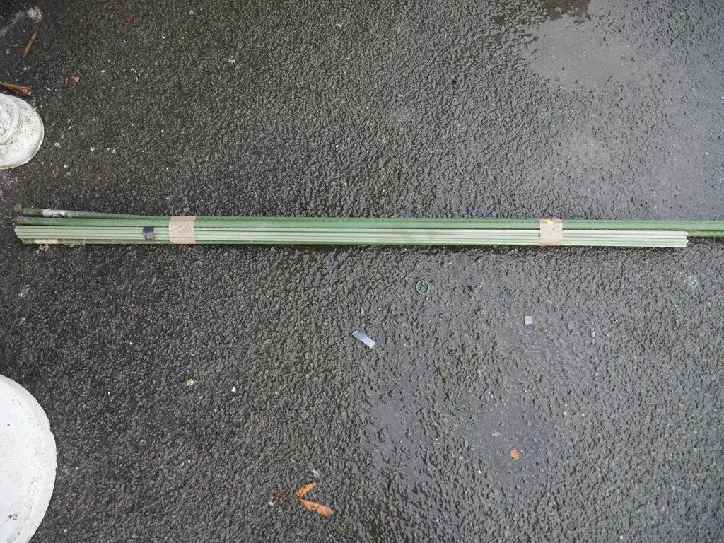 Garden stakes Image 1++