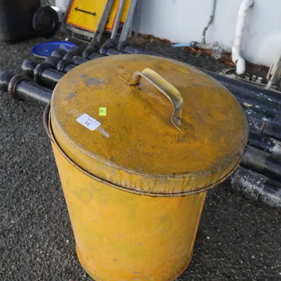 Metal pot and lawn foods