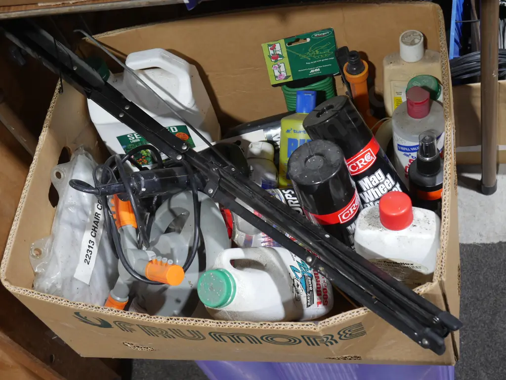 Box of car cleaning and garden sundries Image 1++