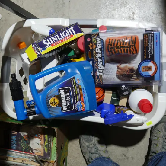 Cleaning sundries