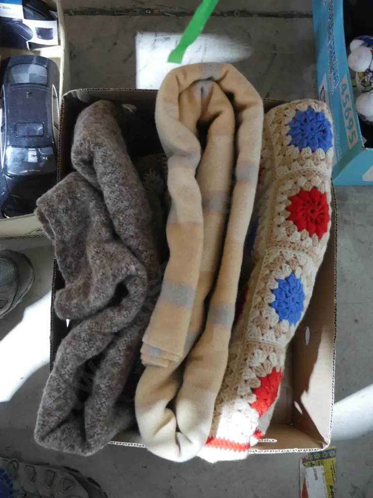 Blankets Image 1++