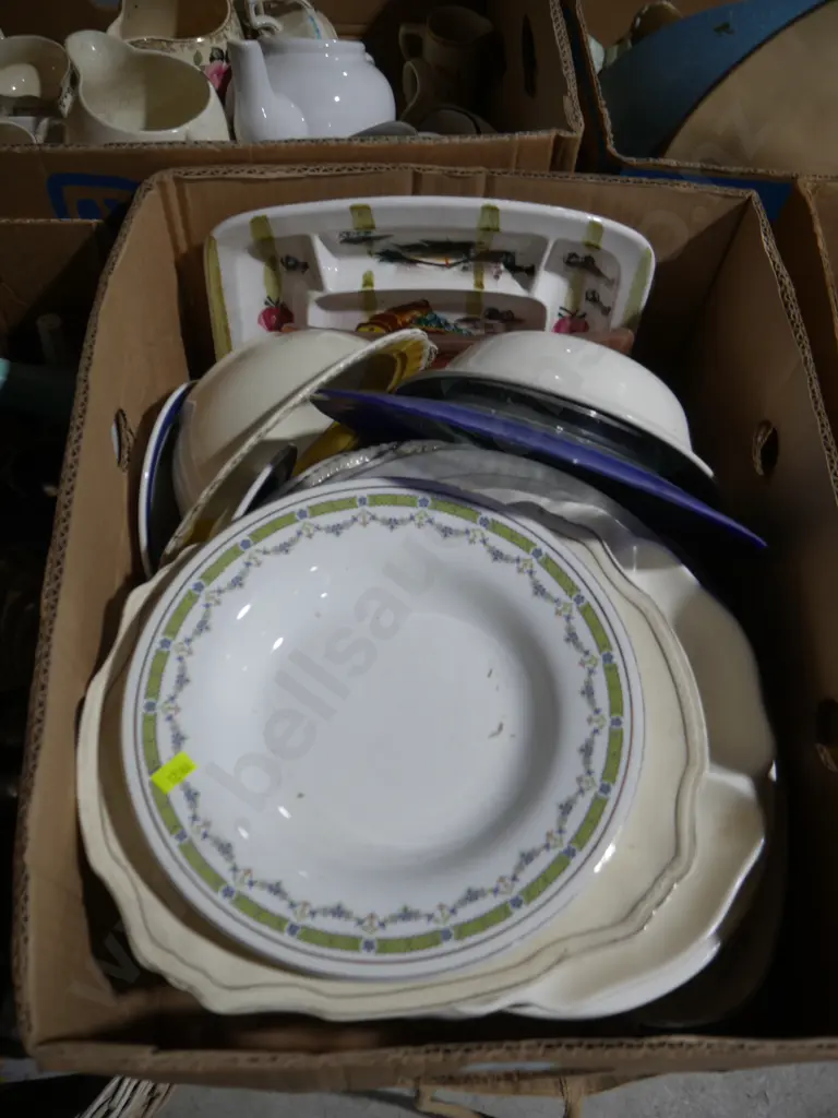 Assorted plates Image 1++