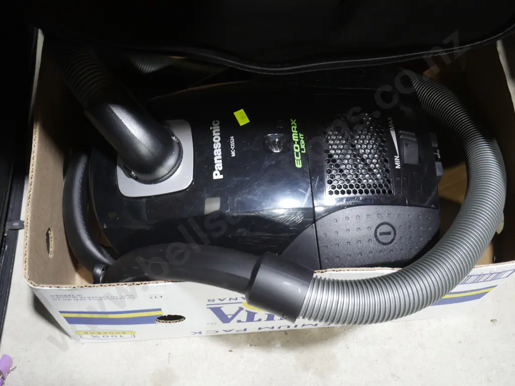 Panasonic vacuum cleaner Image 1++