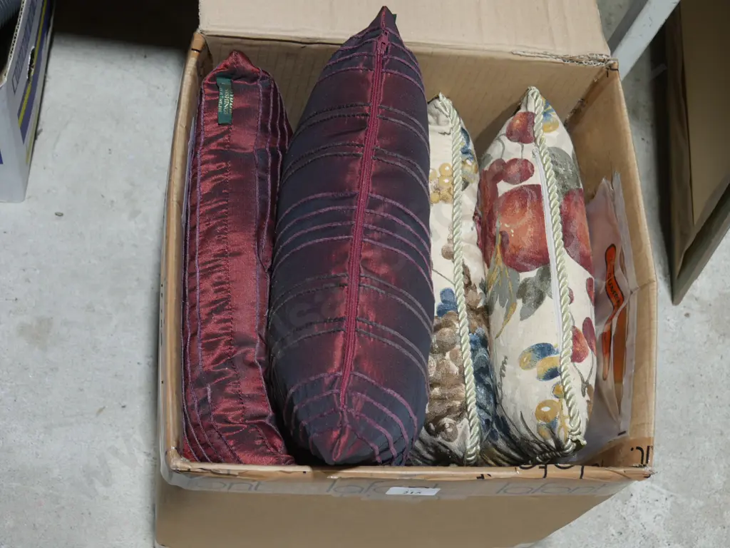 Cushions Image 1++