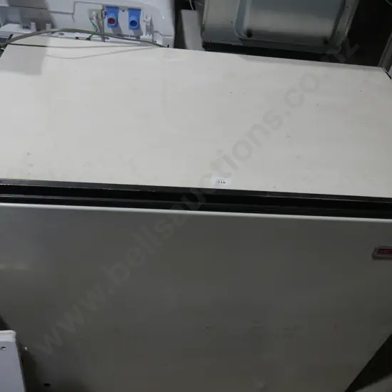 Kelvinator chest freezer
