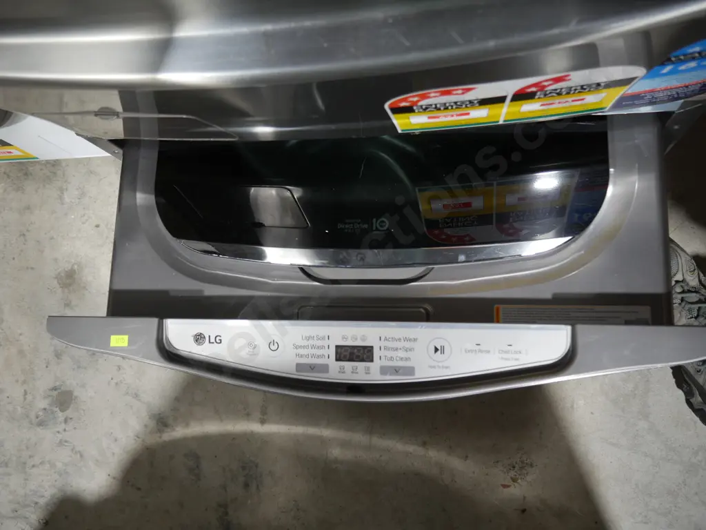 LG washing machine and dryer combo Image 1++