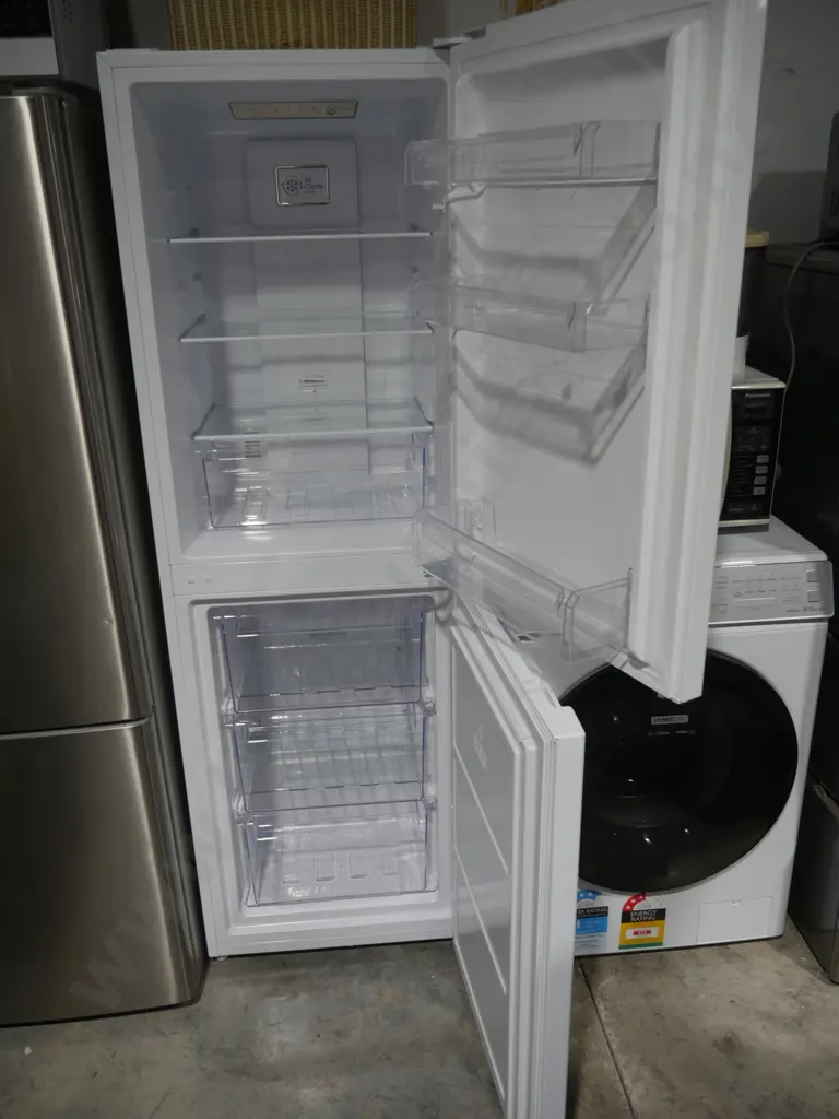 Haier fridge freezer Image 1++
