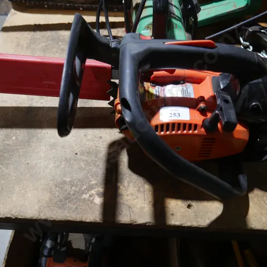 Chainsaw