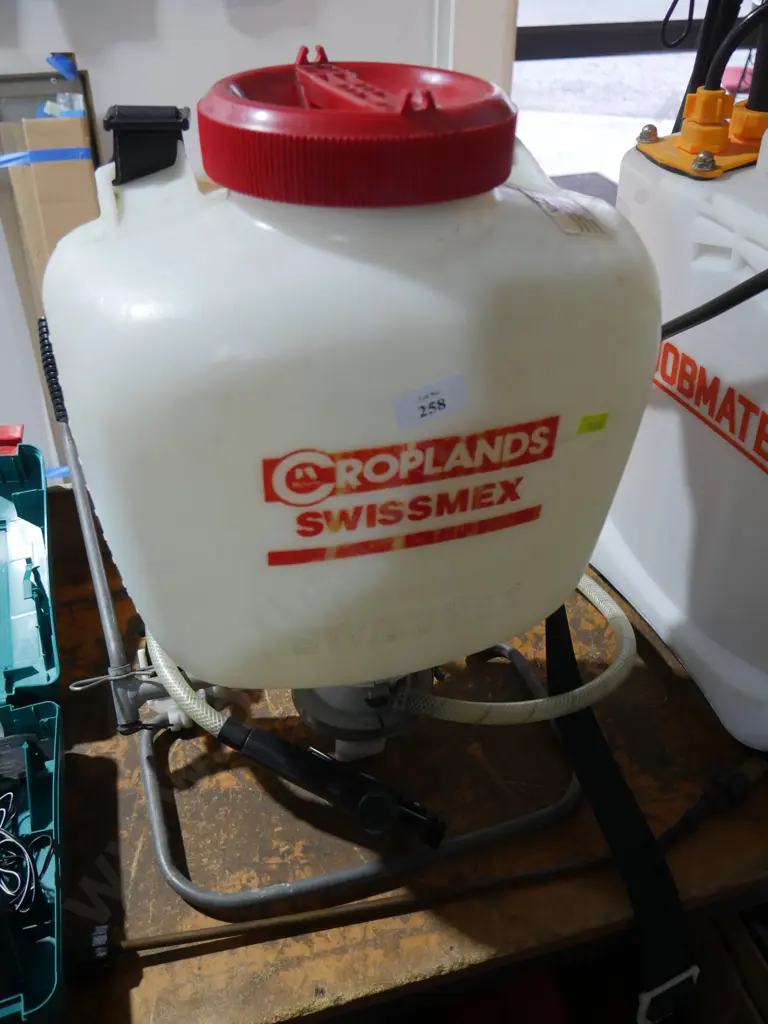 Backpack sprayer Image 1++