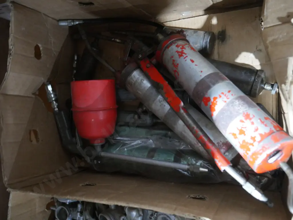 Grease guns etc Image 1++