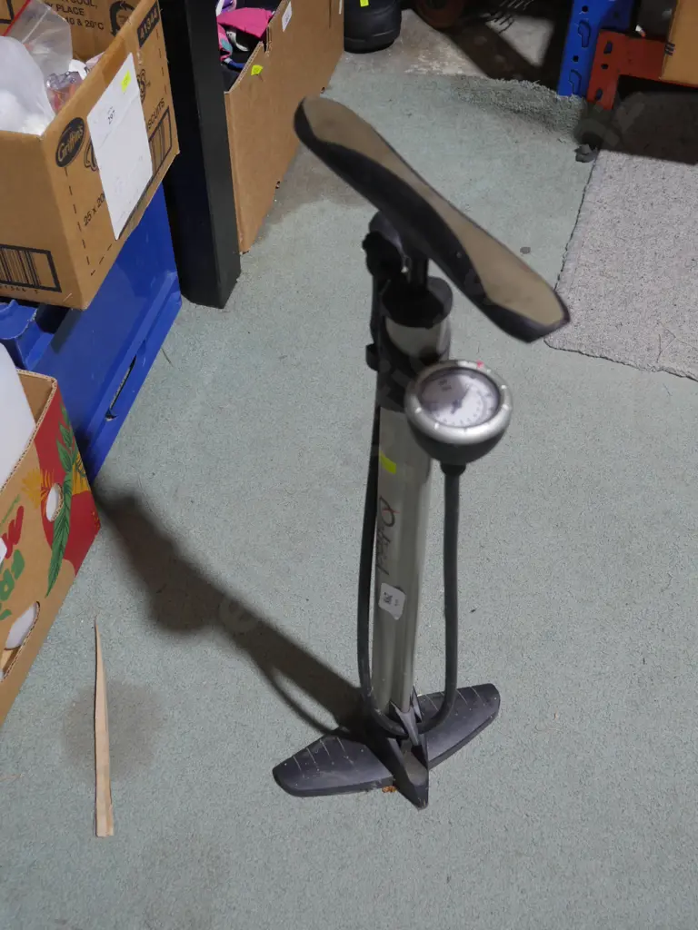 Bike pump Image 1++