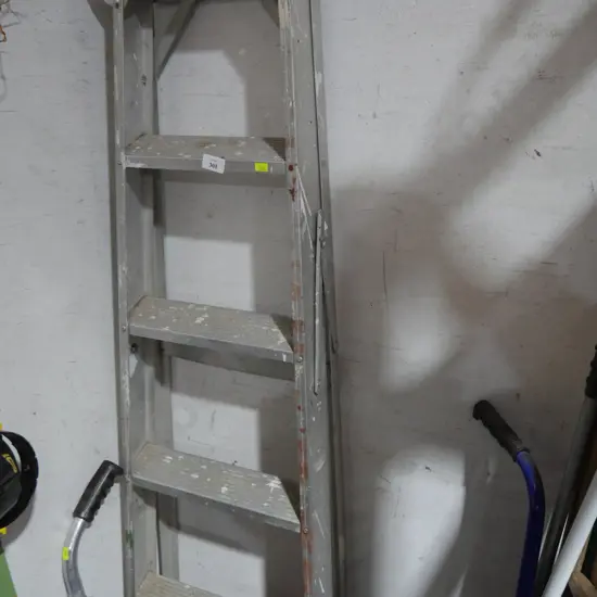 Aluminium ladder