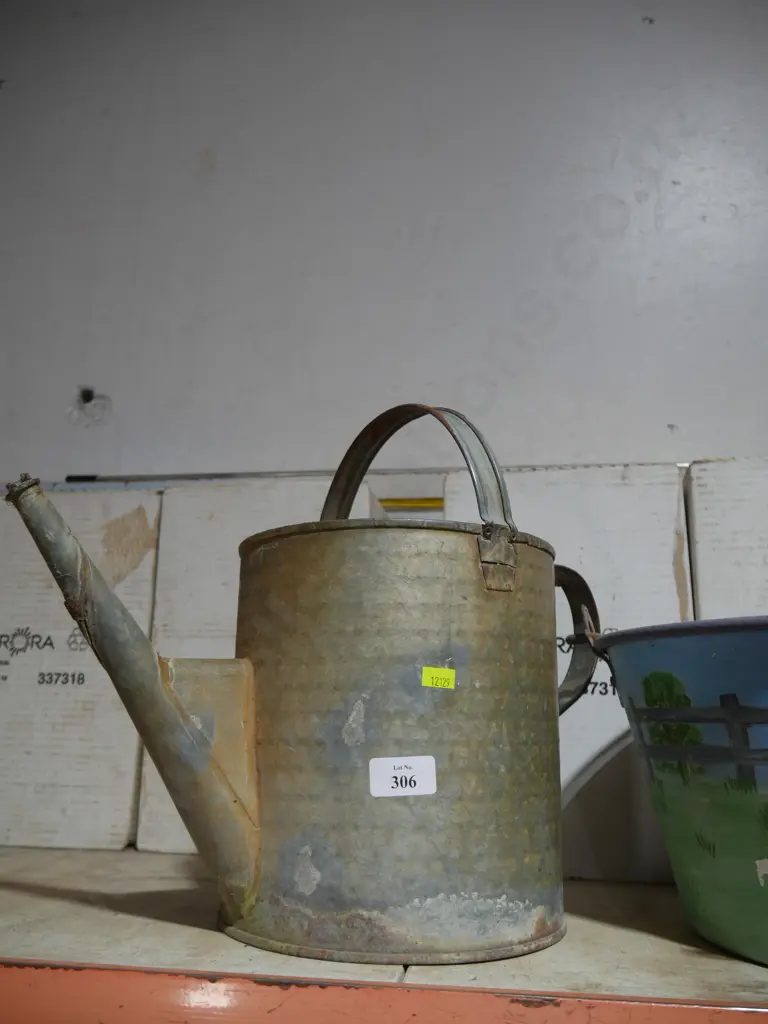 Watering can Image 1++