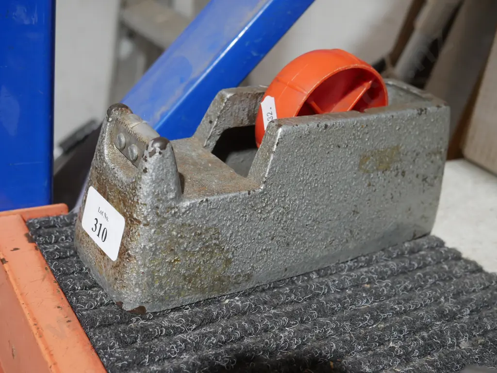 Sellotape dispenser Image 1++