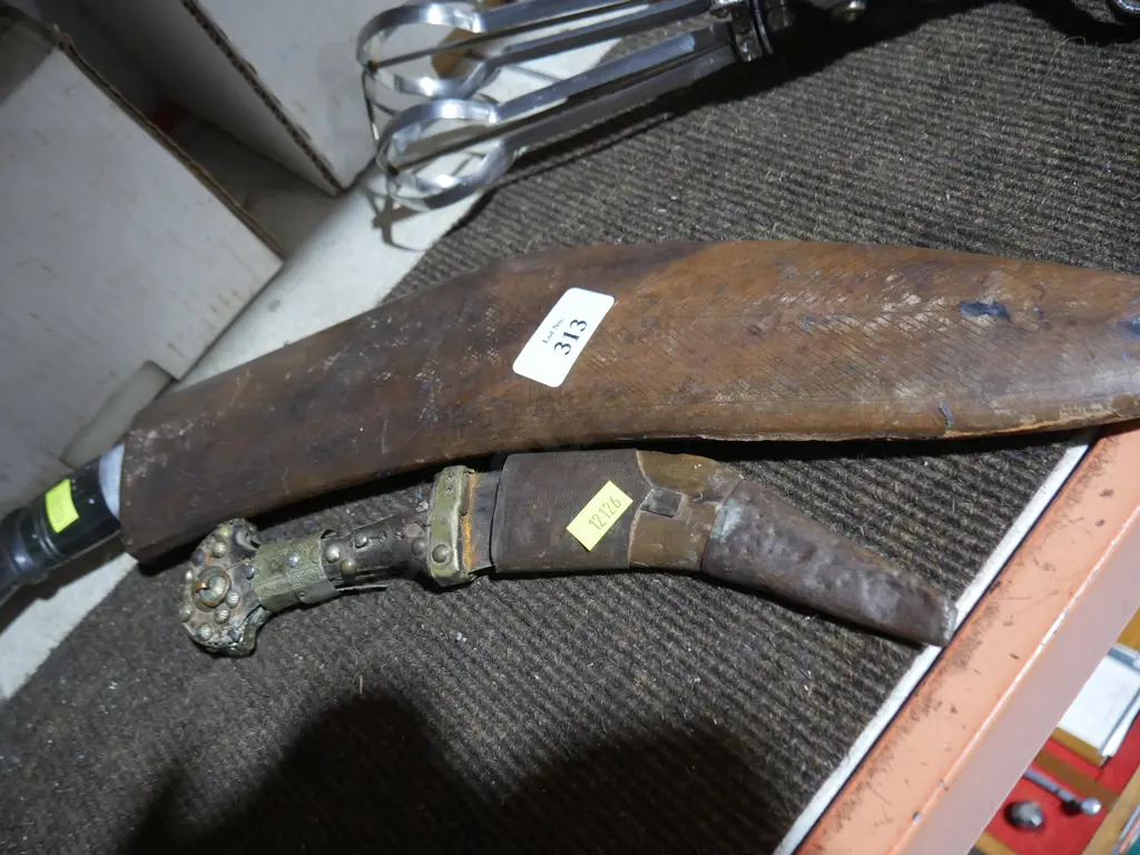 Two knives Image 1++