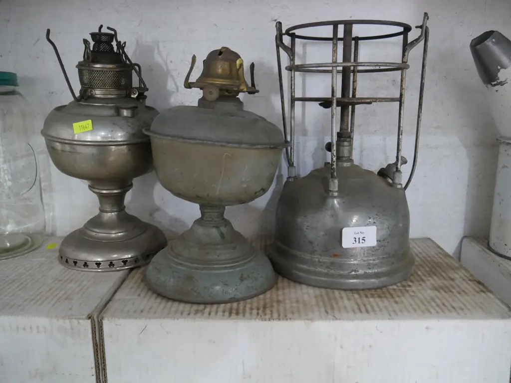 2 lantern bases etc Image 1++
