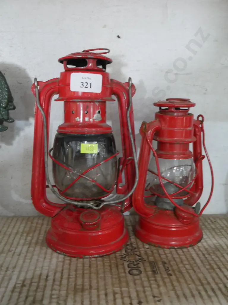 2 lanterns Image 1++
