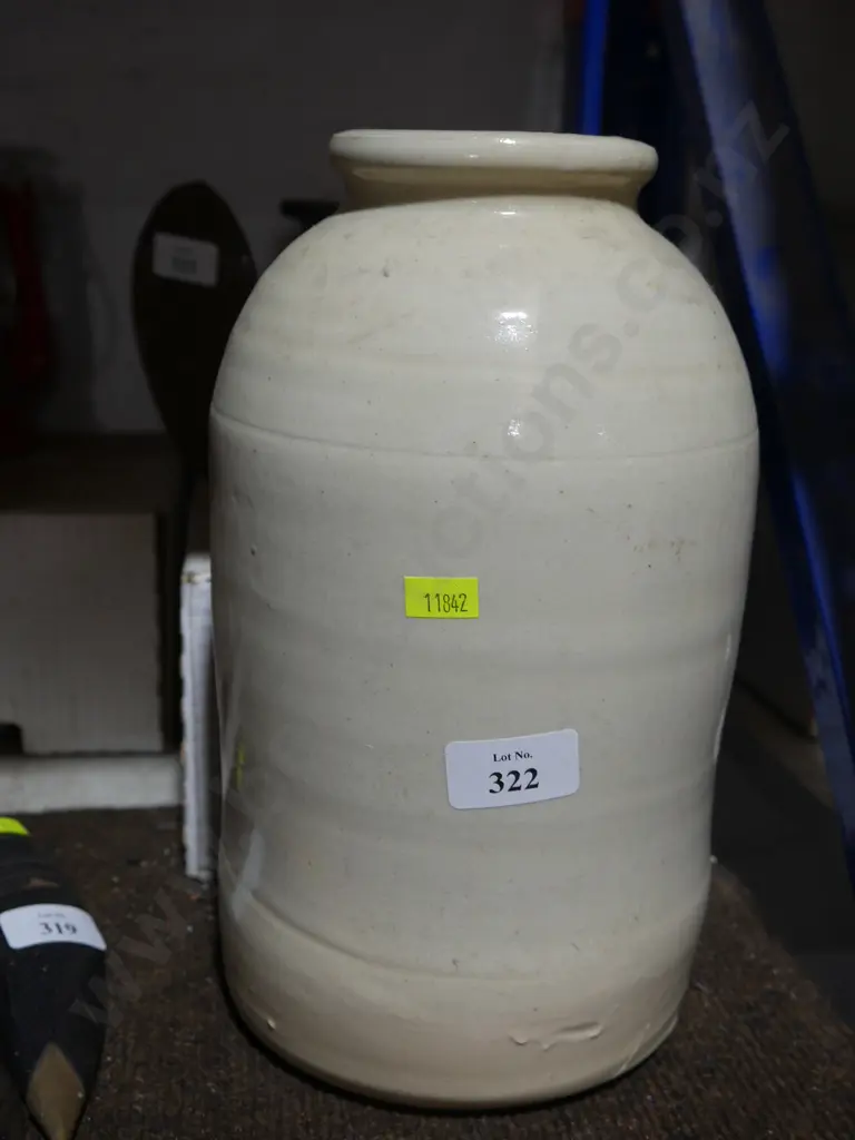 Stone jar Image 1++