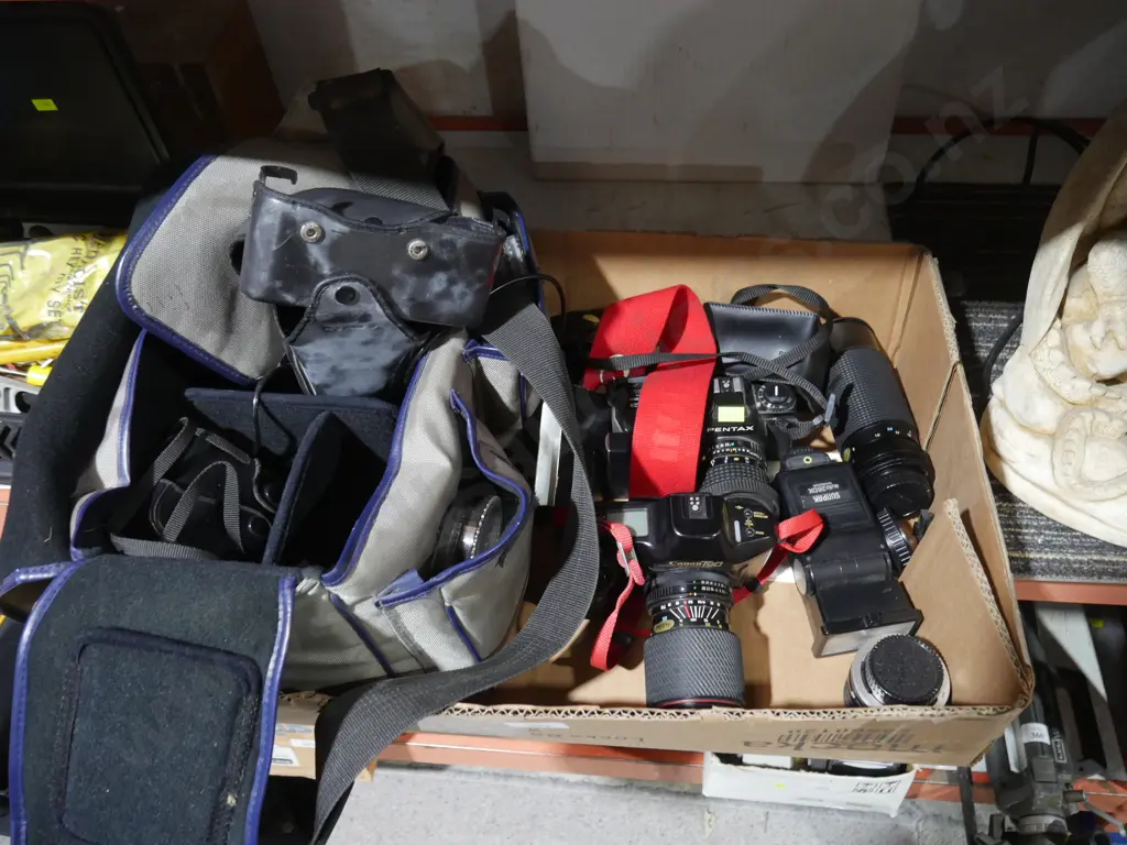Assorted cameras and lenses Image 1++