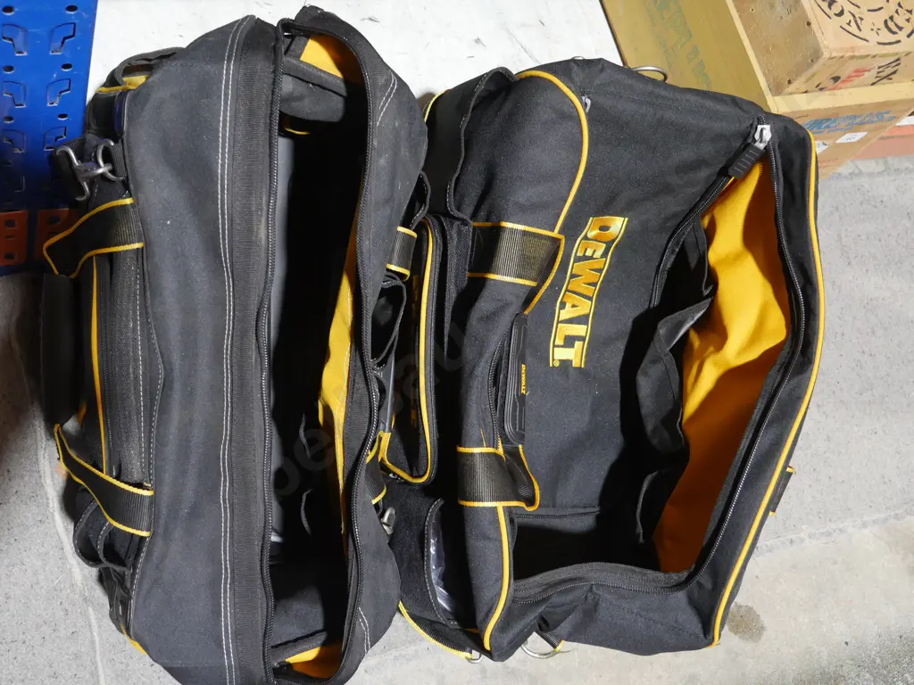 2 DeWalt tool bags Image 1++