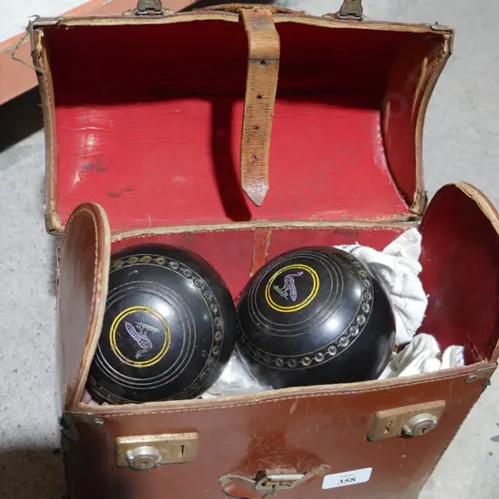 Set of lawn bowls